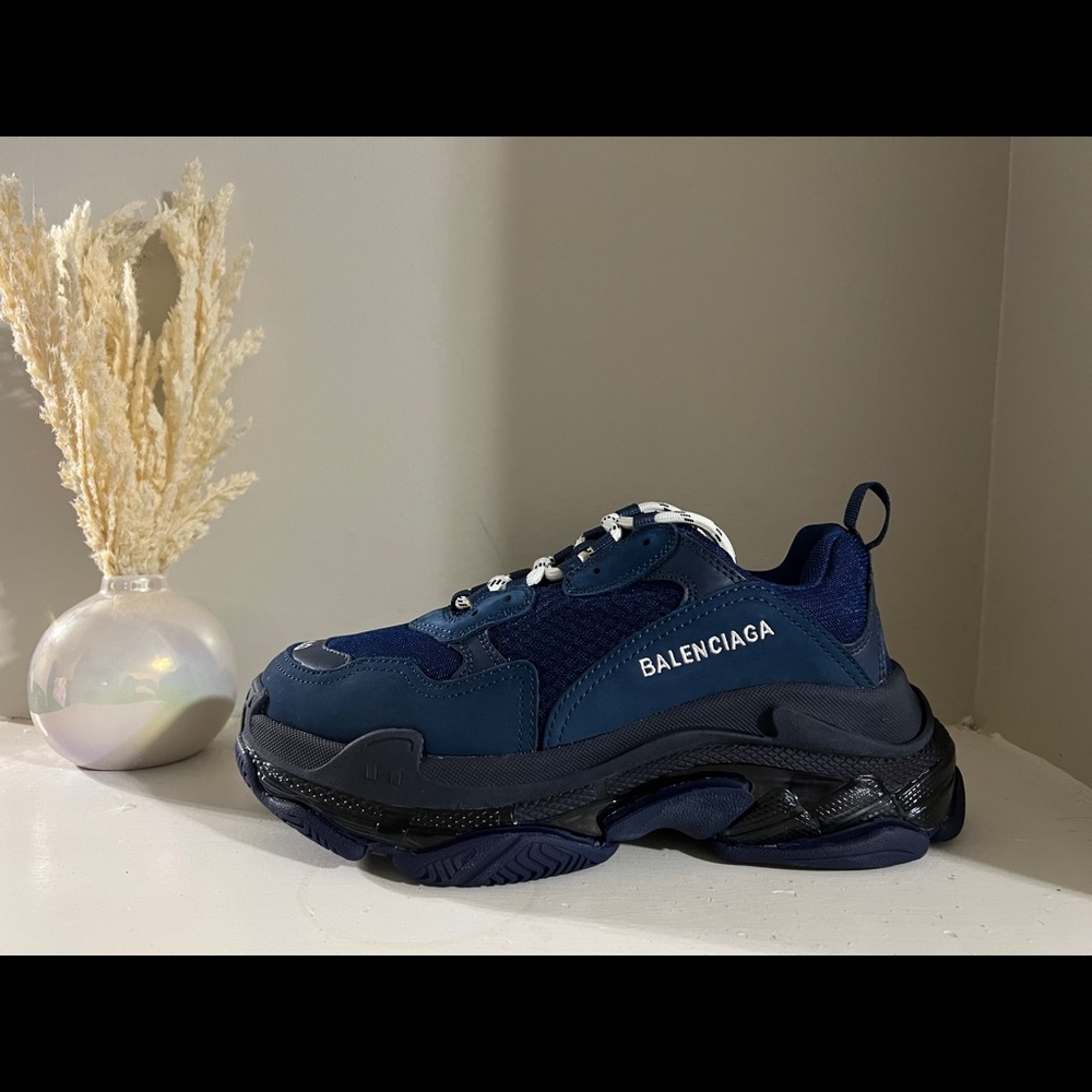 Balenciaga triple s